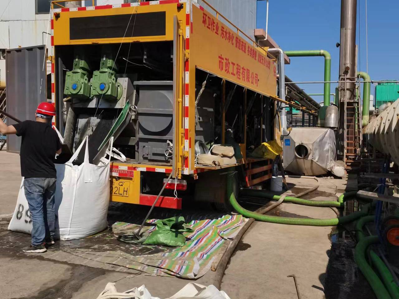 全州淤泥压干处理